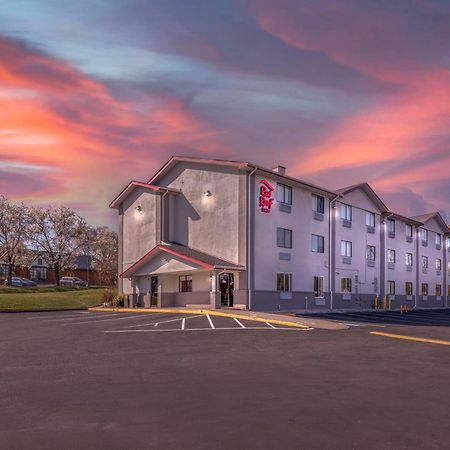 Red Roof Inn Suffolk Exterior photo